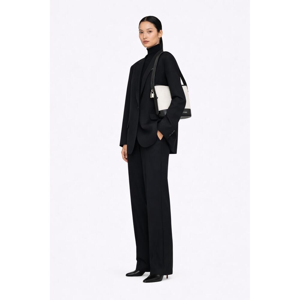 Sold❌Marc Jacobs Two-Tone Black and White Shoulder Bag